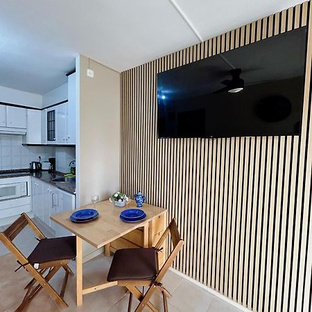 Comfy Apartment In Салоу Экстерьер фото